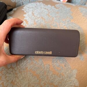 Roberto cavalli case